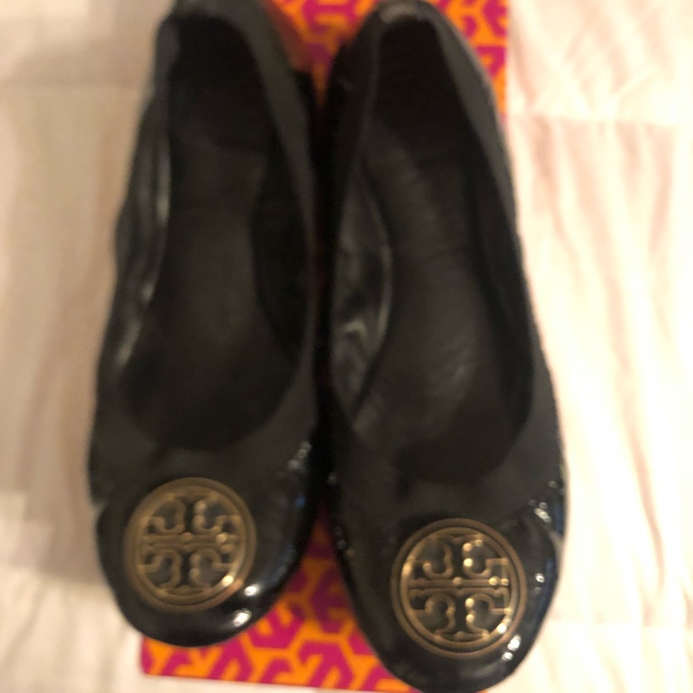 Tory Burch Caroline patent leather shoes